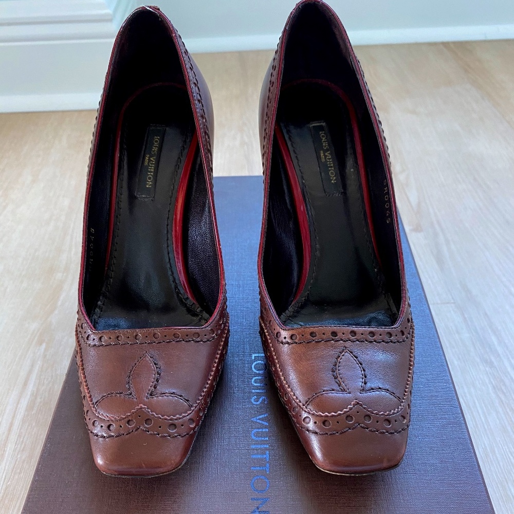 Louis Vuitton Leather Pumps